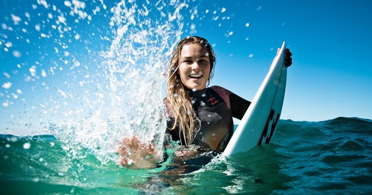LEARN TO SURF & PADDLE BOARD IN PEMBROKESHIRE