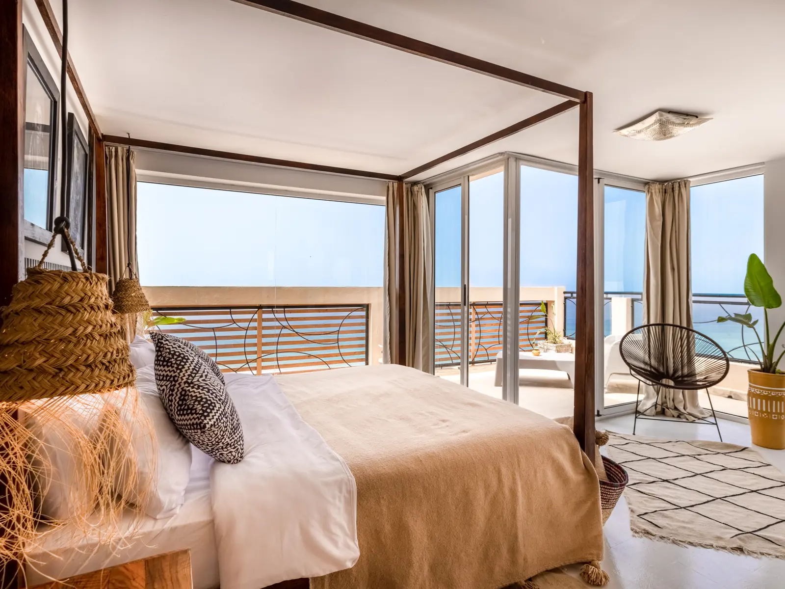 Sea view Morocco surf house suite